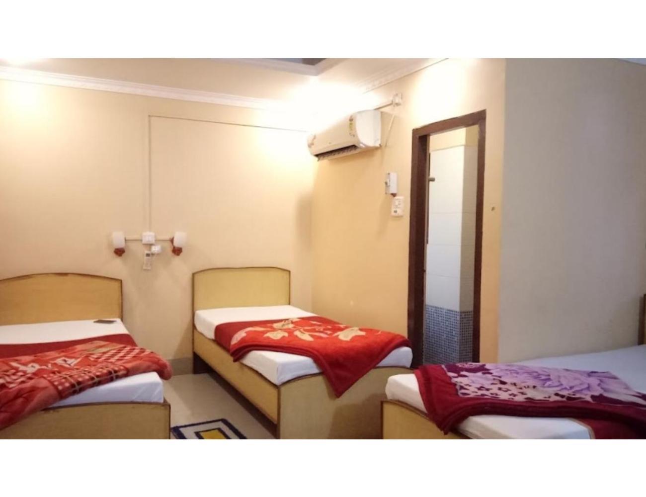 Homestay Rhino,