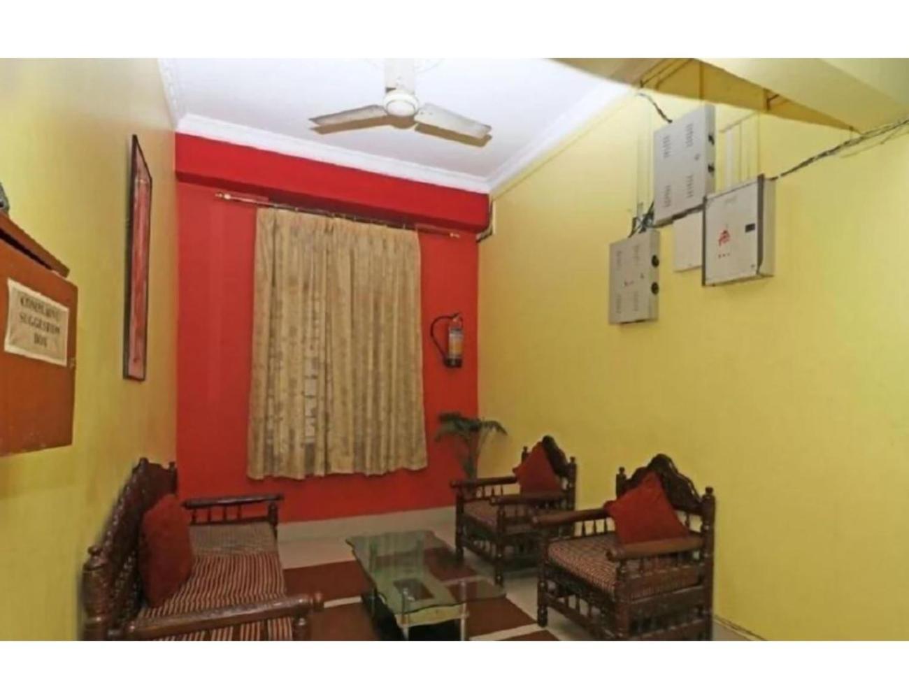 Homestay Rhino, *